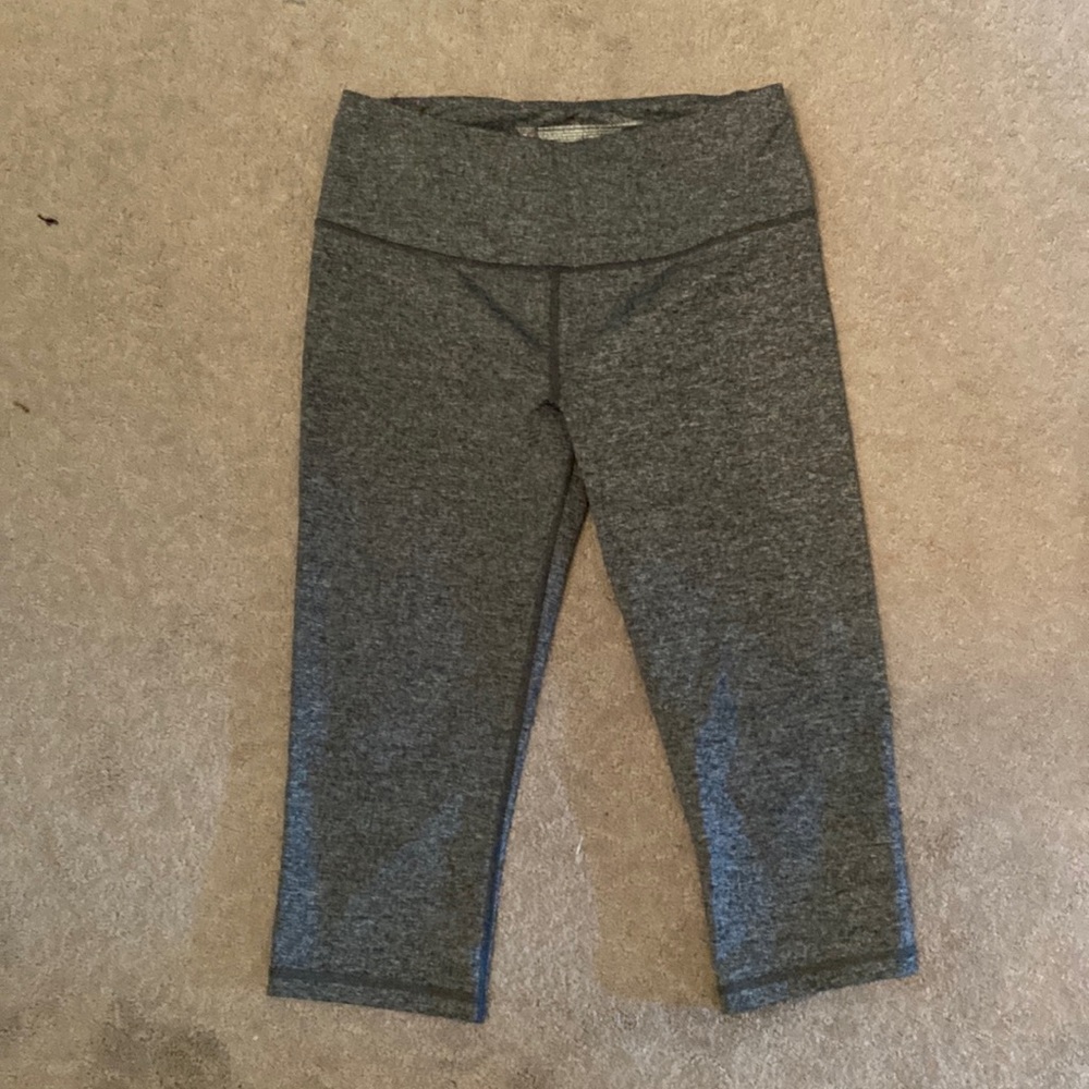 Victoria’s Secret X Sport capris size small